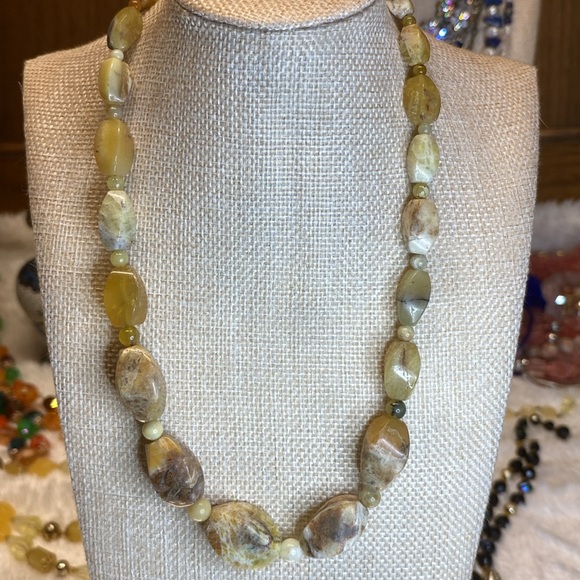 Vintage EUC Jay King Mine Finds Yellow Opal Gemstone Necklace. - Picture 10 of 10